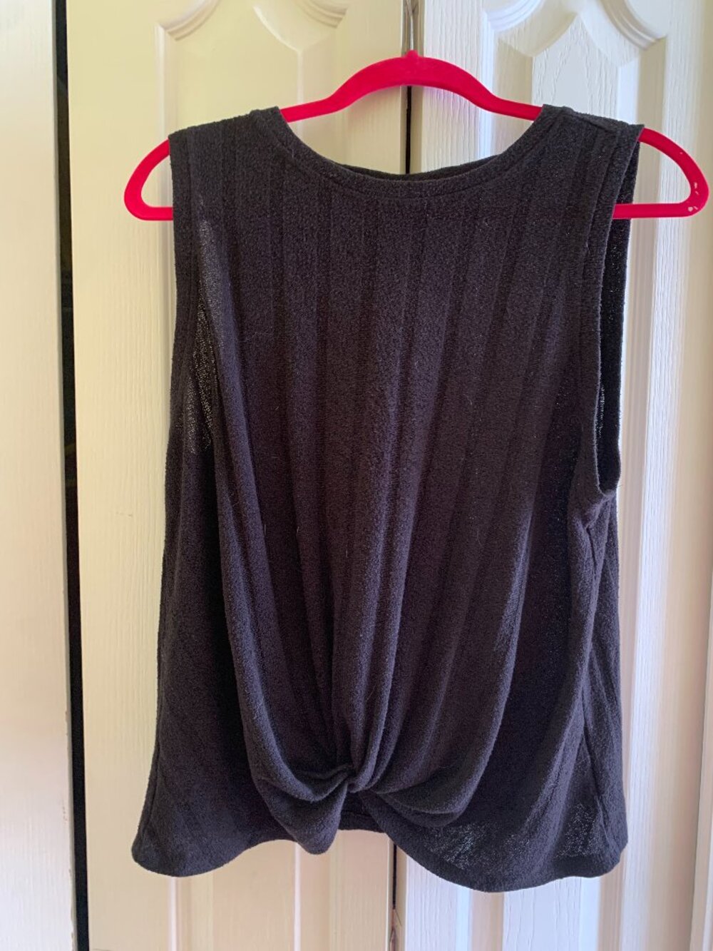 Time and Tru Women's XL (16-18) Black Ribbed Sleeveless Twist Front Knit Top